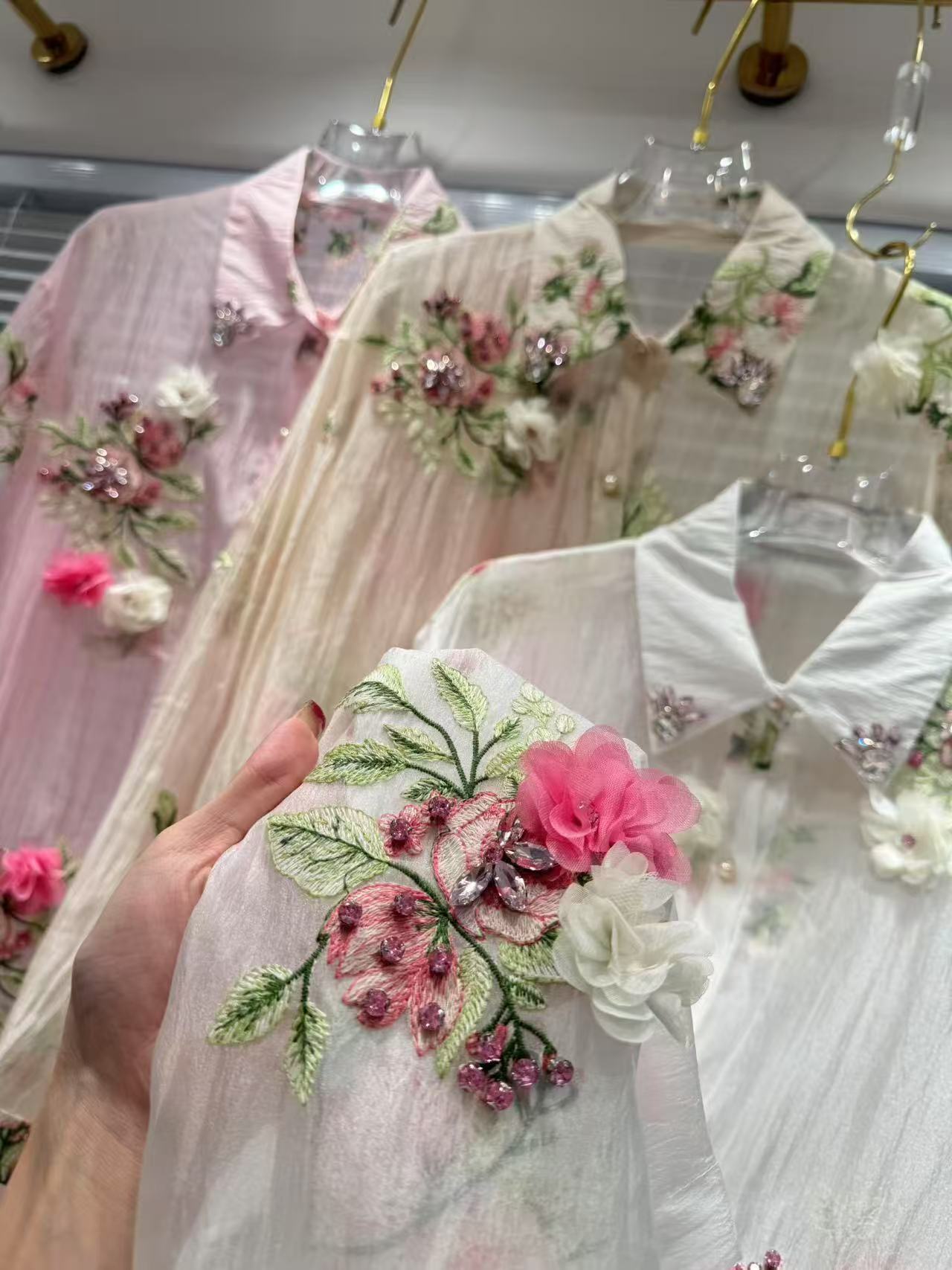 Embroidery Daisy - Kemeja Blus Tabir Surya Tipis Berlian