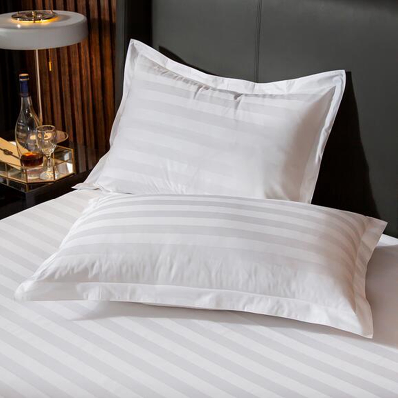 2 Buah/Set Sarung Bantal Hotel - Embroidery In Egypt ulasan dan harga