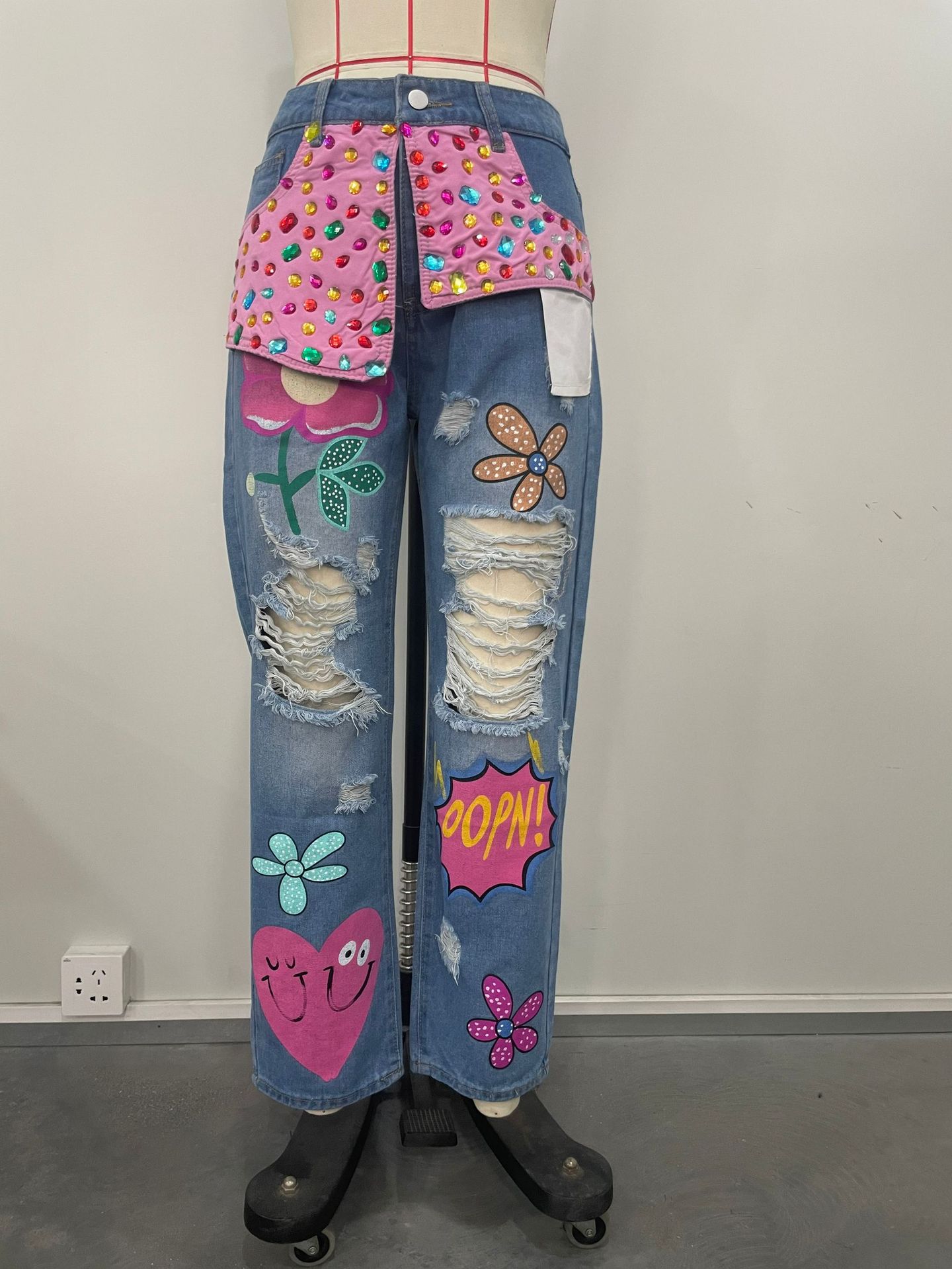 Chic celana Denim lubang manik - Embroidery Jeans Sakura ulasan dan harga
